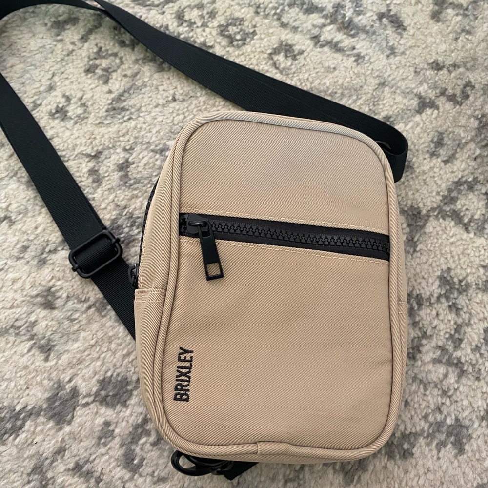 Brixley crossbody